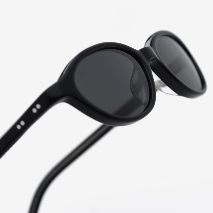 Black / Black