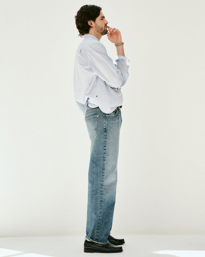 Am Relaxed Straight 5 Pocket Jean In Antique Indigo