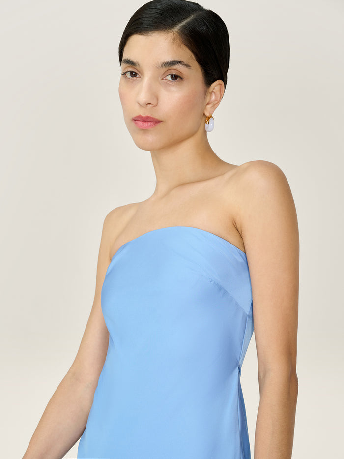 Amdra Dress in Vista Blue
