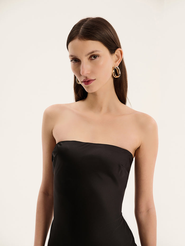Amdra Maxi Dress in Black