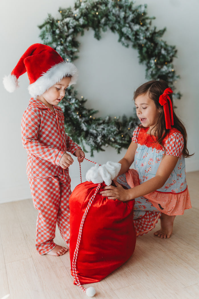 Candy Cane Lane Ruffle Lounge