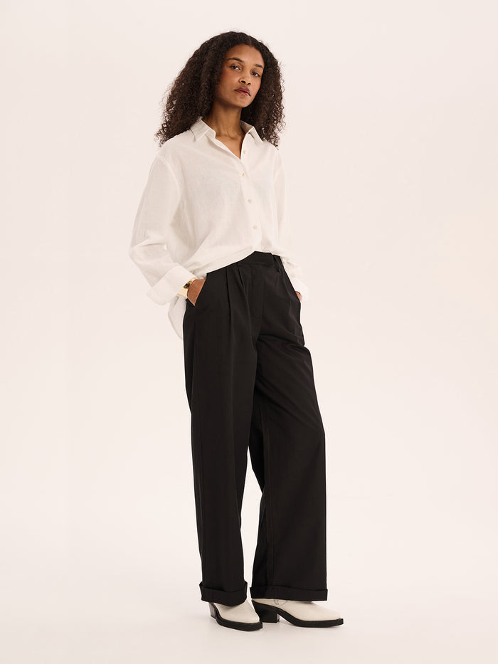 Candy Pleat Front Straight Leg Trouser in Black