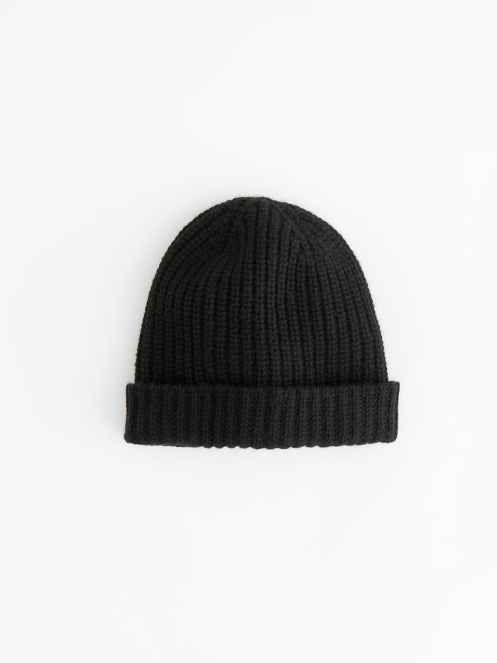 Cashmere Solid Beanie In Black
