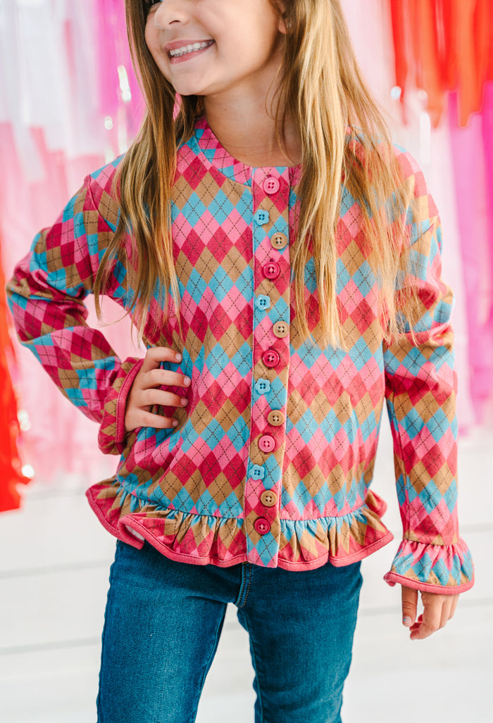 Model is wearing a size 7Y