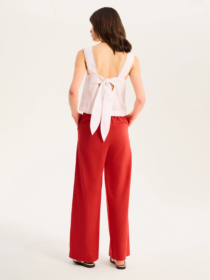 Elinda Top in White