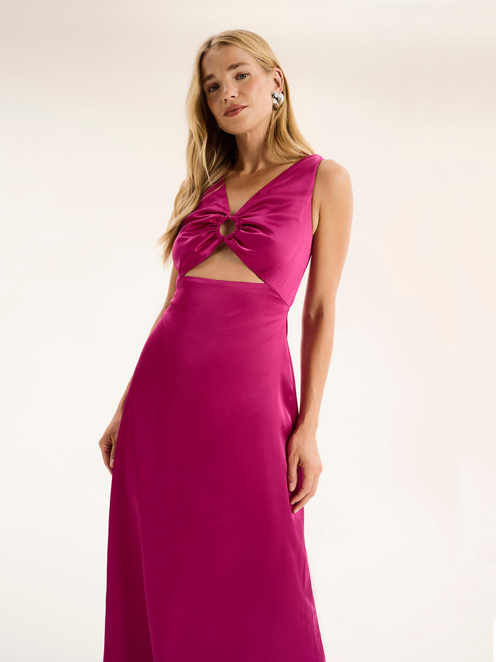 Fredrika Ring Detail Dress in Magenta