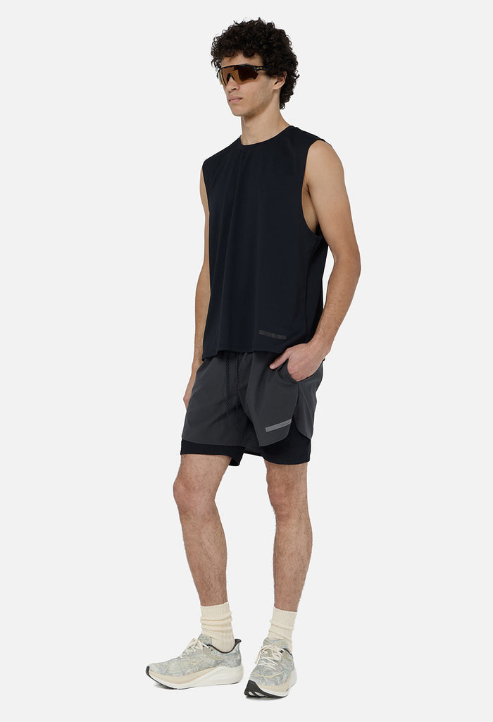 Grid-Mesh Sprint Shorts / Charcoal