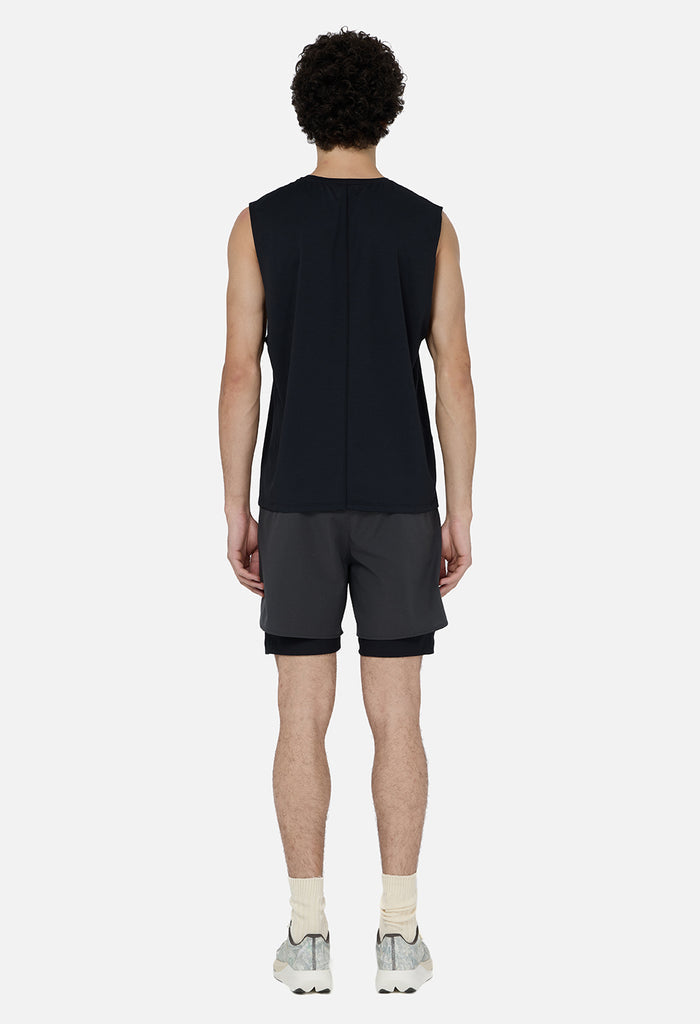Grid-Mesh Sprint Shorts / Charcoal