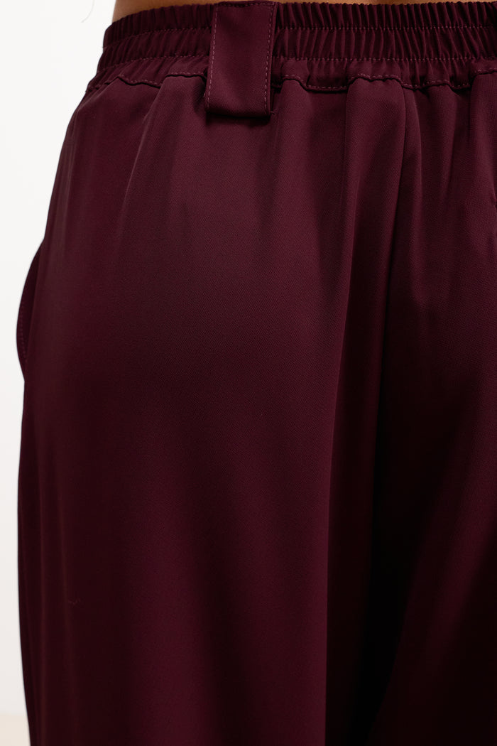 Lana Pleated Elastic Waist Trousers | Burgundy