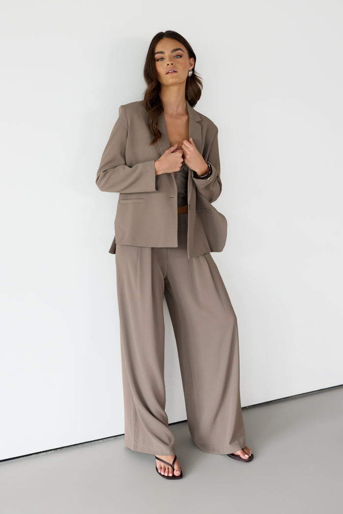Lana Pleated Elastic Waist Trousers | Taupe