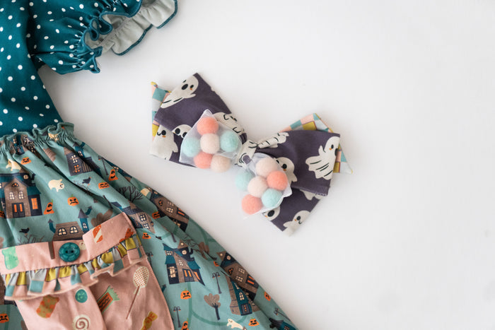 Little Haunts Lane Pom Pom Bow