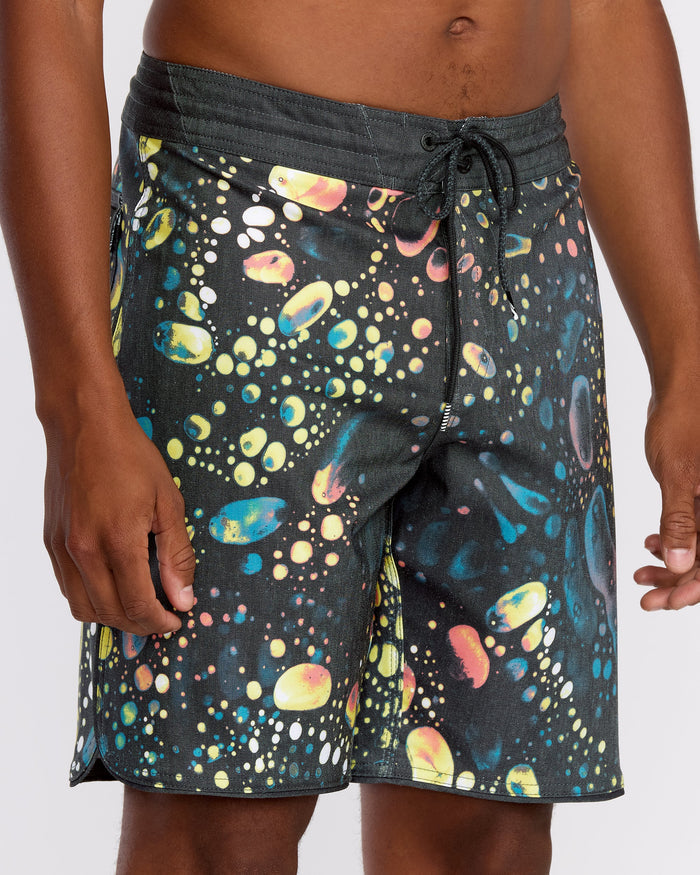 Men's Excite Stoney Scallop 19-Black-Volcom