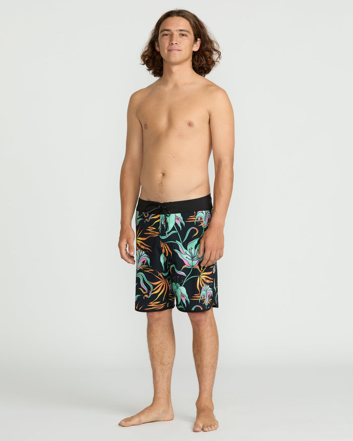Men's Infuse Scallop Mod 19-Black Green-Volcom