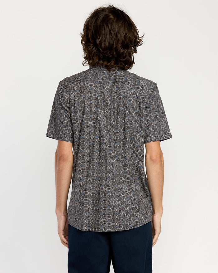 Volcom Men's Scaler Stone Woven Short Sleeve Shirt