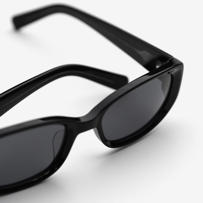 Black / Black
