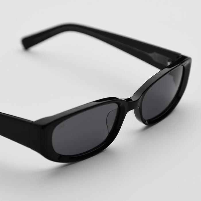Black / Black