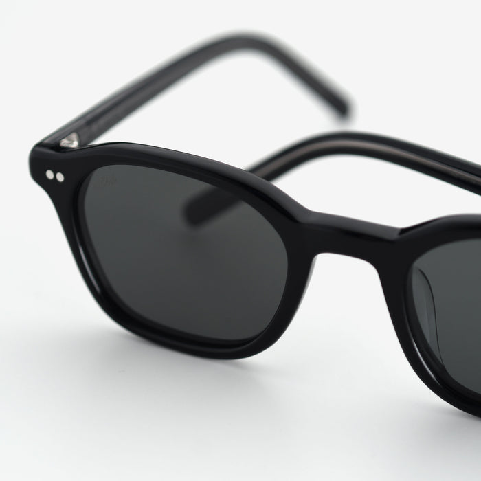 Black / Black
