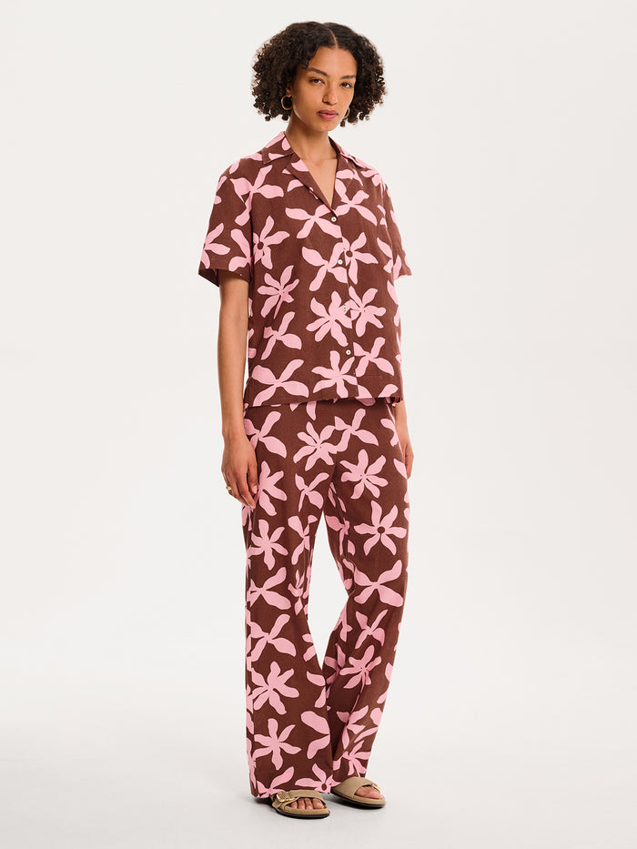 Oaklyn Shirt in Pink and Chocolate Floral Print