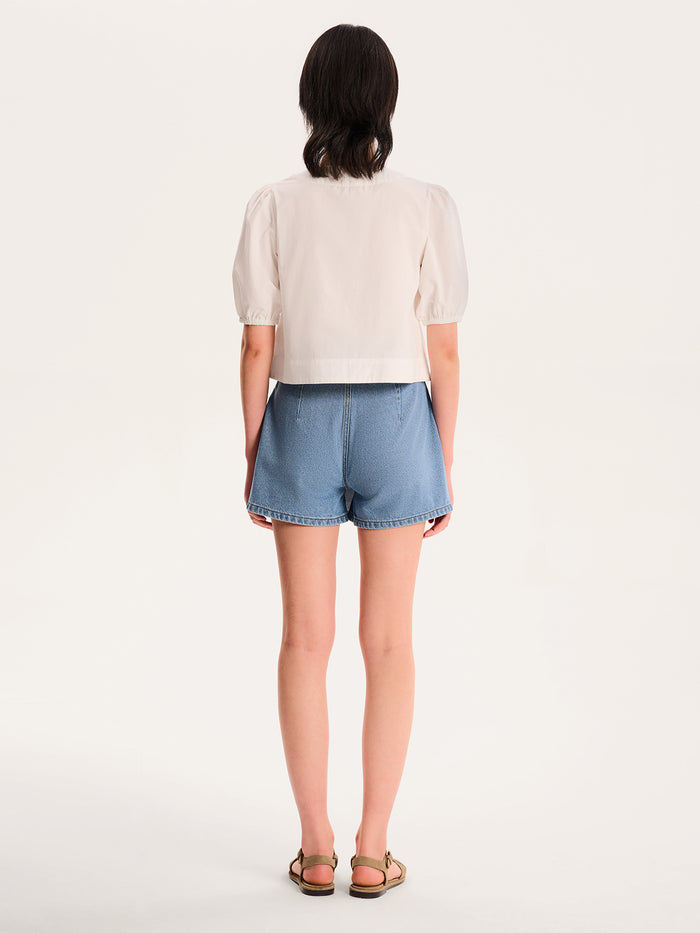 Parker Short  in Light Wash