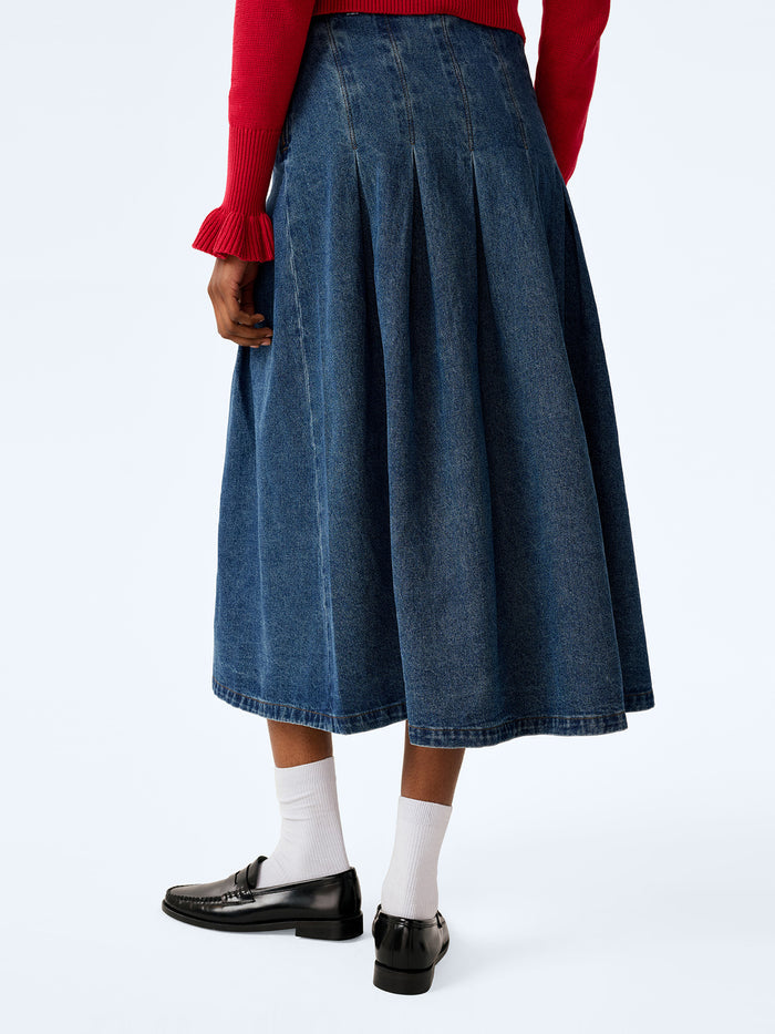 Pru Skirt in Mid Wash