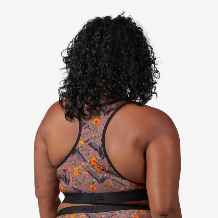 Model: Maliyah is 5'7" and wears a 2X