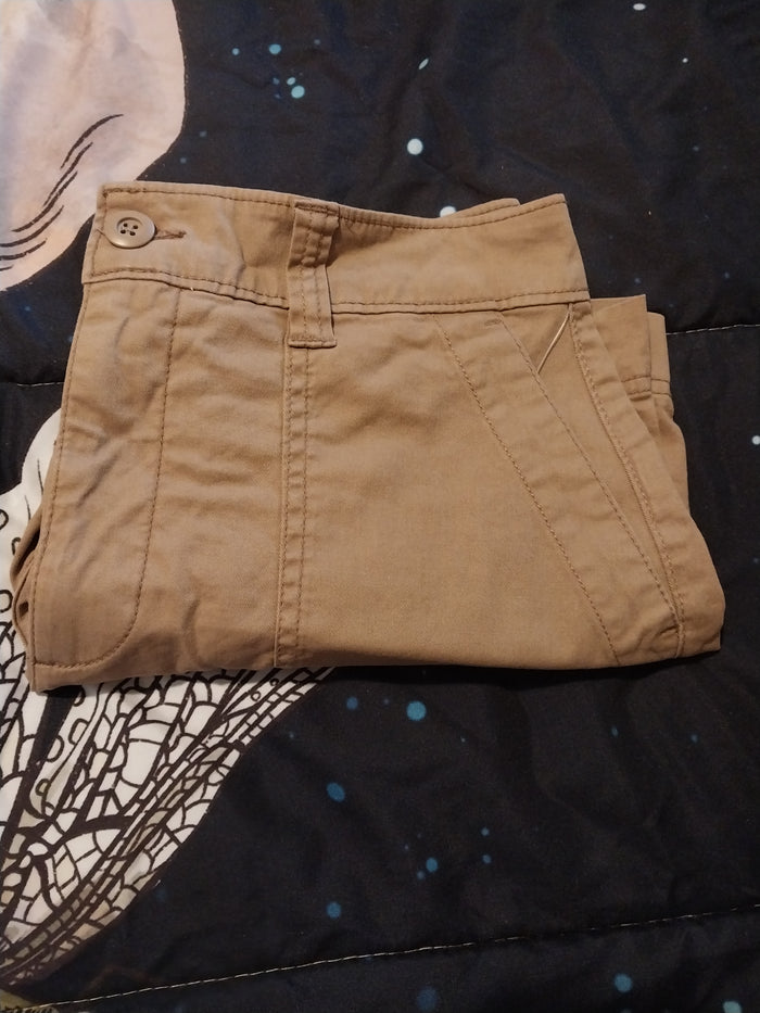 Relaxed cargo shorts
