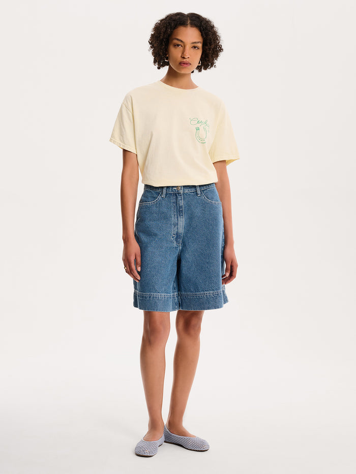 Robbie Shorts in Mid Wash