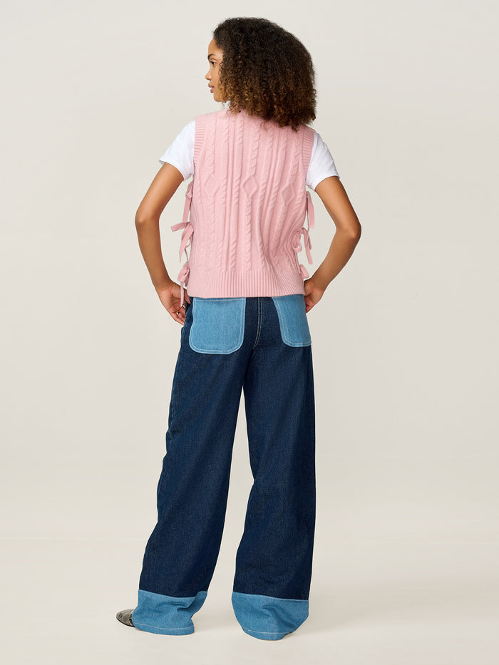 Rufus Cable Bow Side Vest in Light Pink