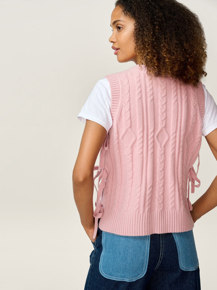 Rufus Cable Bow Side Vest in Light Pink