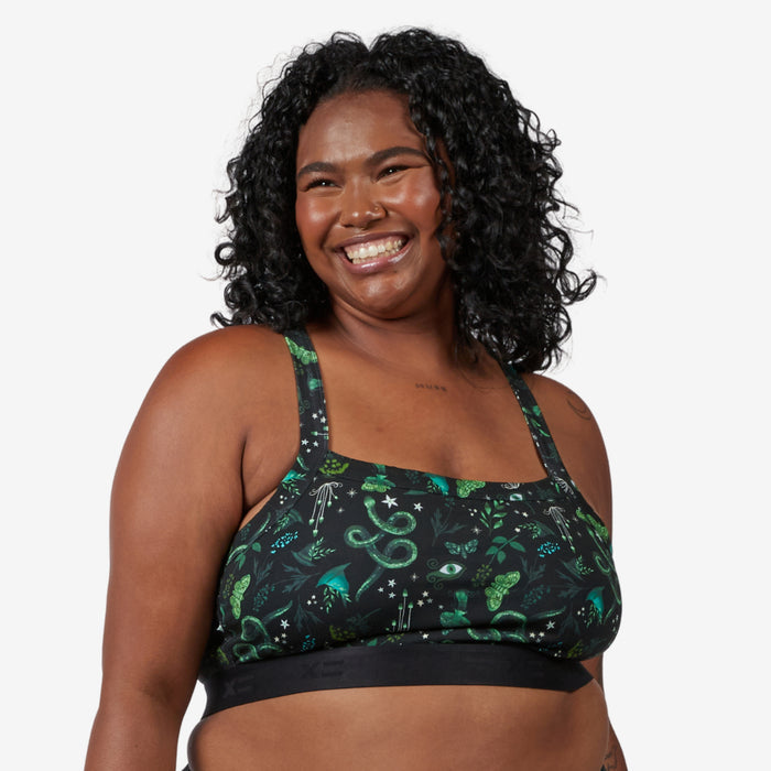 Model: Maliyah is 5'7" and wears a 2X