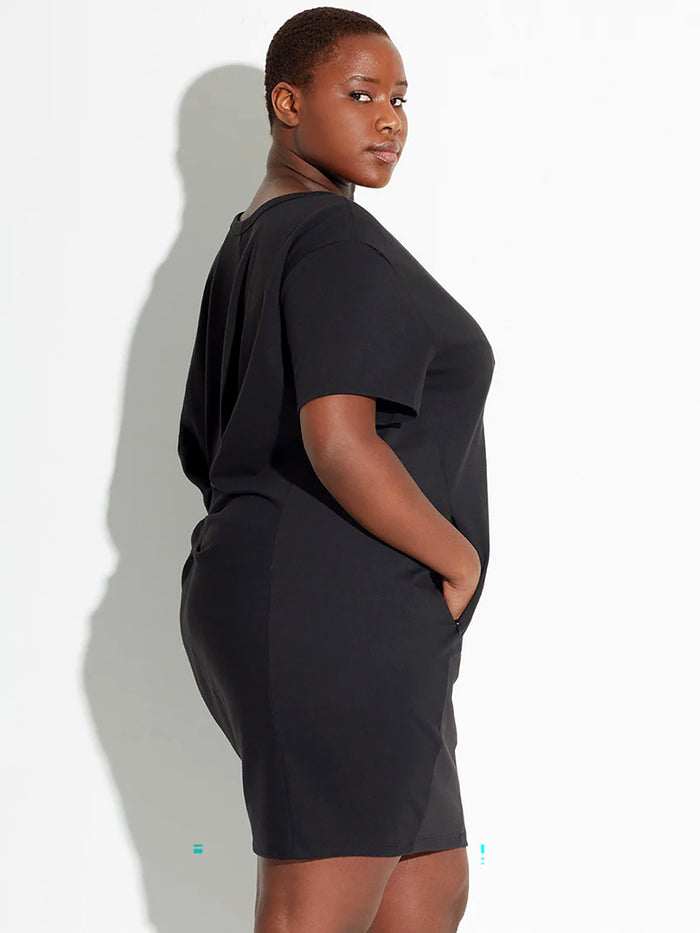 See Rose Go Size 2X  Black Dress