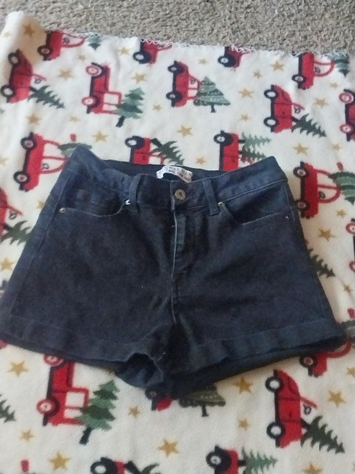 Short shorts