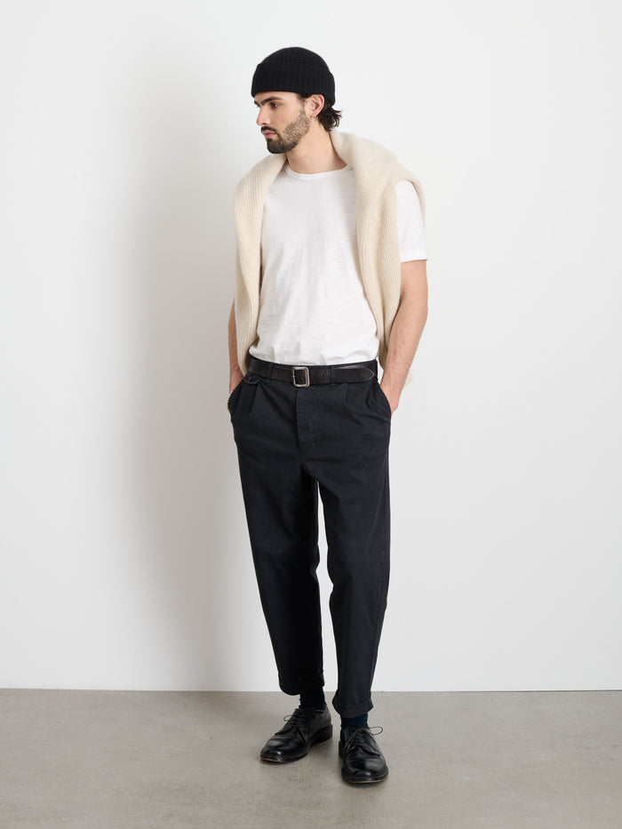 Standard Pleated Pant In Chino In Black