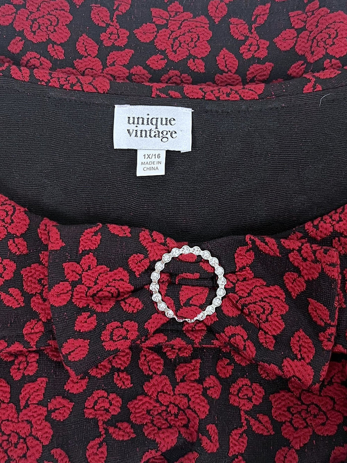 Unique Vintage Size 1X (16) Red & Black Bold Floral Shirt