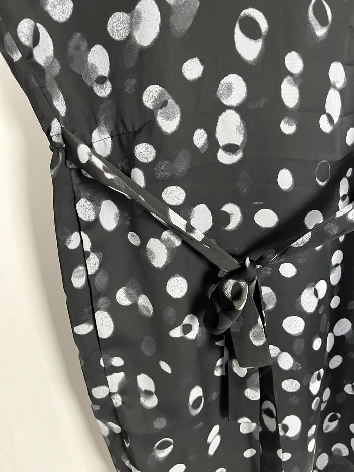 vince. Size L (14) Black & Gray Abstract Dots Dress