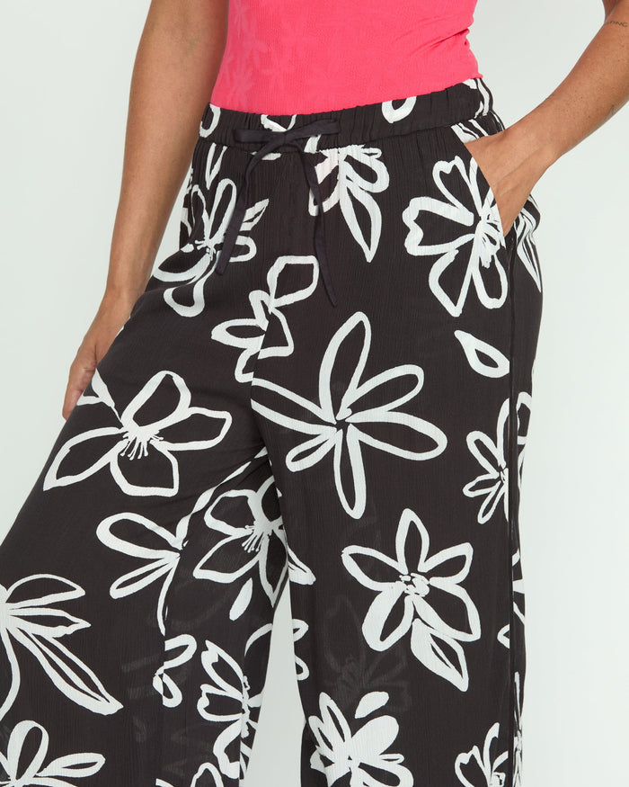 Women's Gotta B U Boo Pants-Black-Volcom