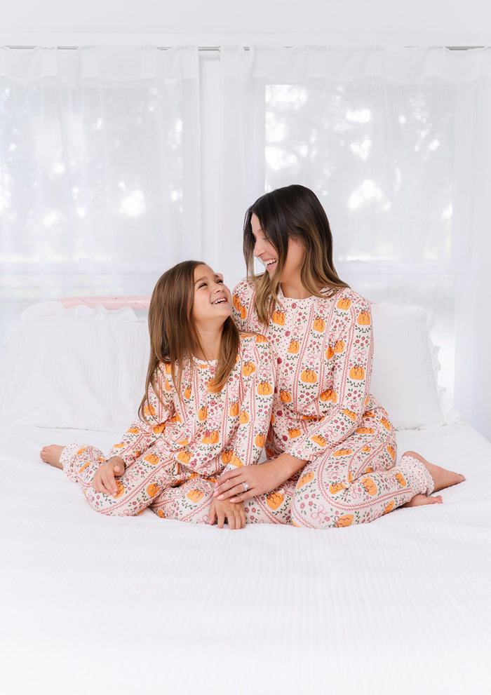 Women's Lounge Set | Pumpkin Kisses (Pre-Order)