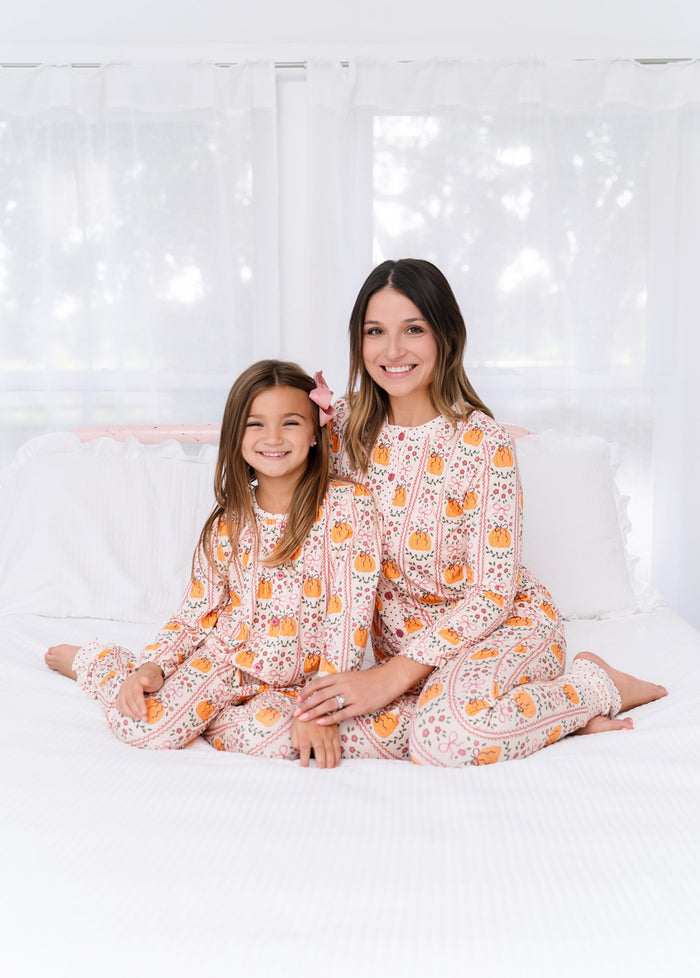 Women's Lounge Set | Pumpkin Kisses (Pre-Order)