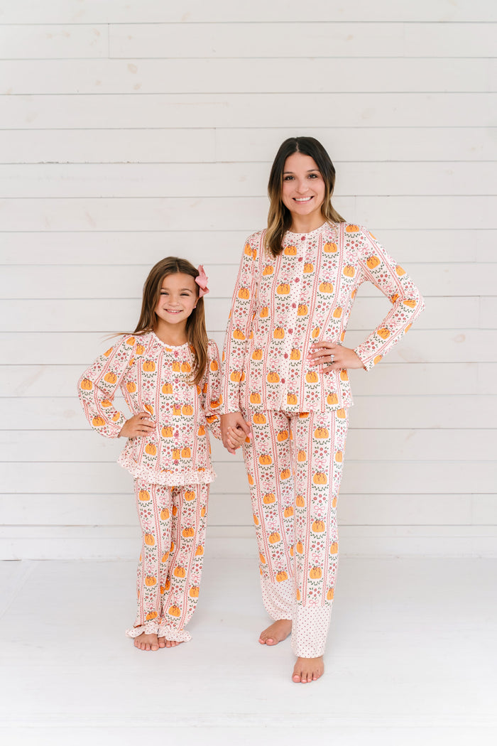 Women's Lounge Set | Pumpkin Kisses (Pre-Order)