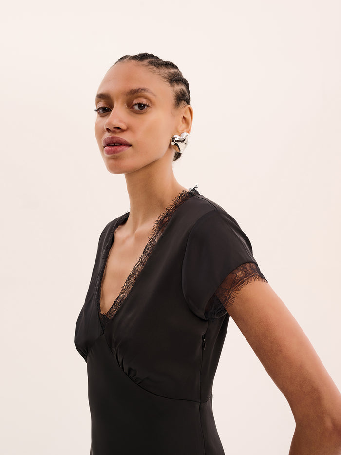 Woolf Dress in Black